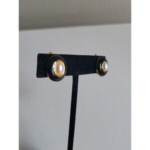 Vintage Trifari Gold Tone Clip On Earrings Preppy Office Glam